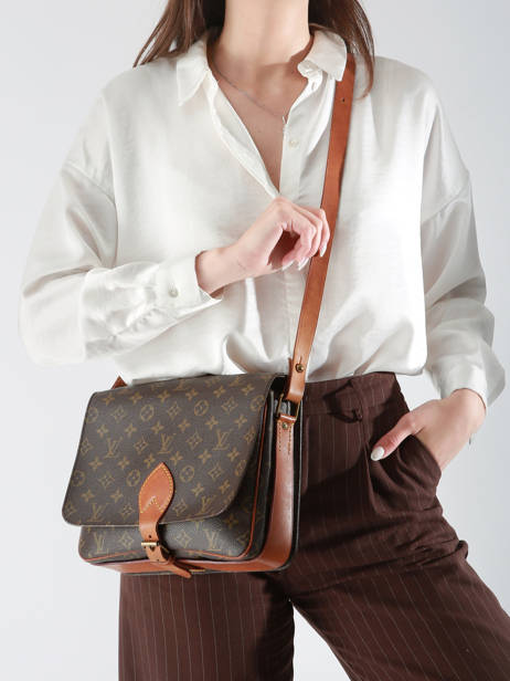 Sac Bandoulière D'occasion Cartouchière Monogrammé Louis vuitton Marron second life 1217065 vue secondaire 1