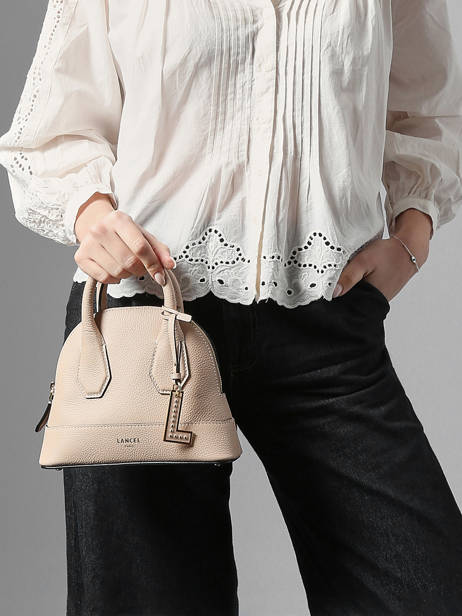 Sac Bandoulière Belleville Cuir Lancel Beige belleville A13735 vue secondaire 1