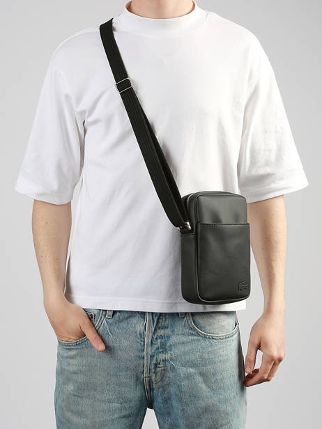 Sac Bandoulière Lacoste Noir men's classic NH4422HC vue secondaire 1